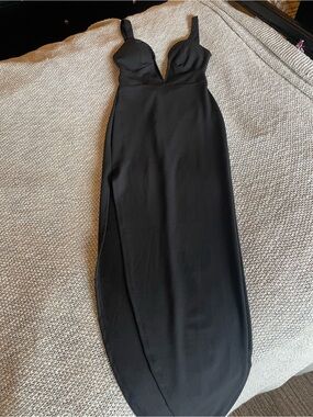 Elegant Black Plunge Maxi Dress